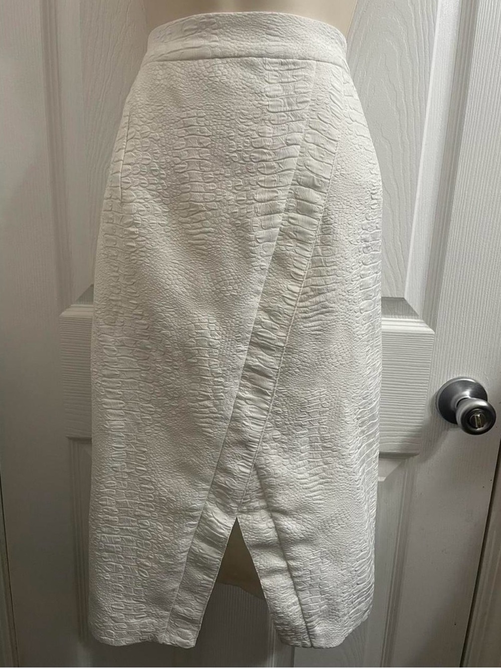 Jennifer Lopez White Textured Wrap Pencil Skirt